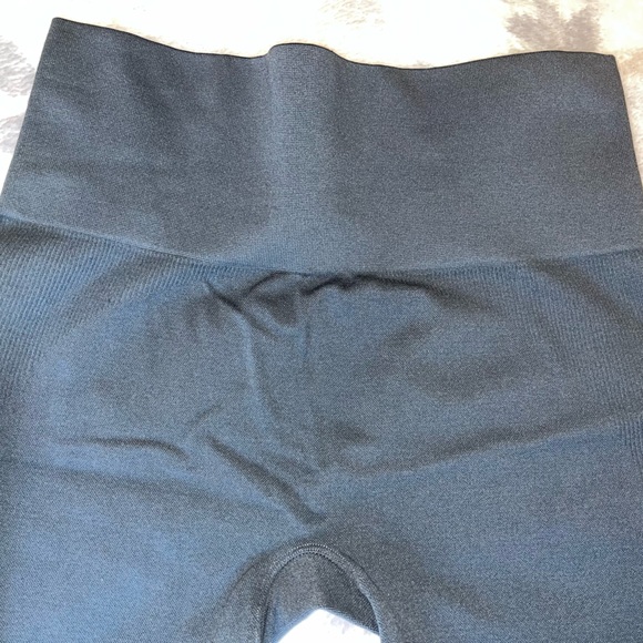 BNWOT SET ACTIVE SCULPTFLEX® LEGGINGS - Picture 6 of 8